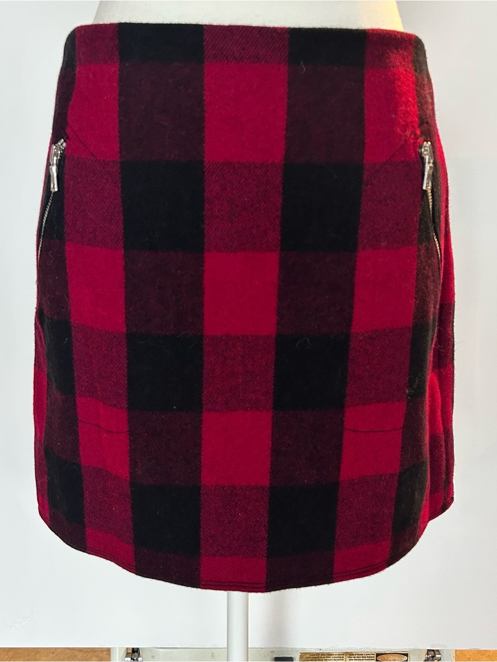 GAP Red and Black Tartan Plaid Wool Zip-Pocket Mini Skirt Size 2